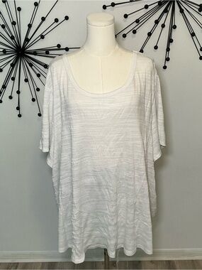 Avenue White Textured Tunic Top 30/32 Plus Size Boho Embroidered Back Blouse
